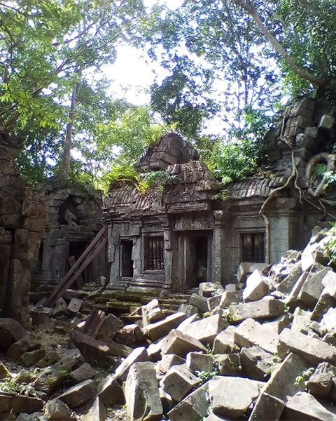 Banteay Ampil Temple