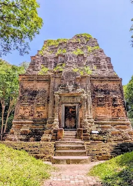 Prasat Yeay Poan