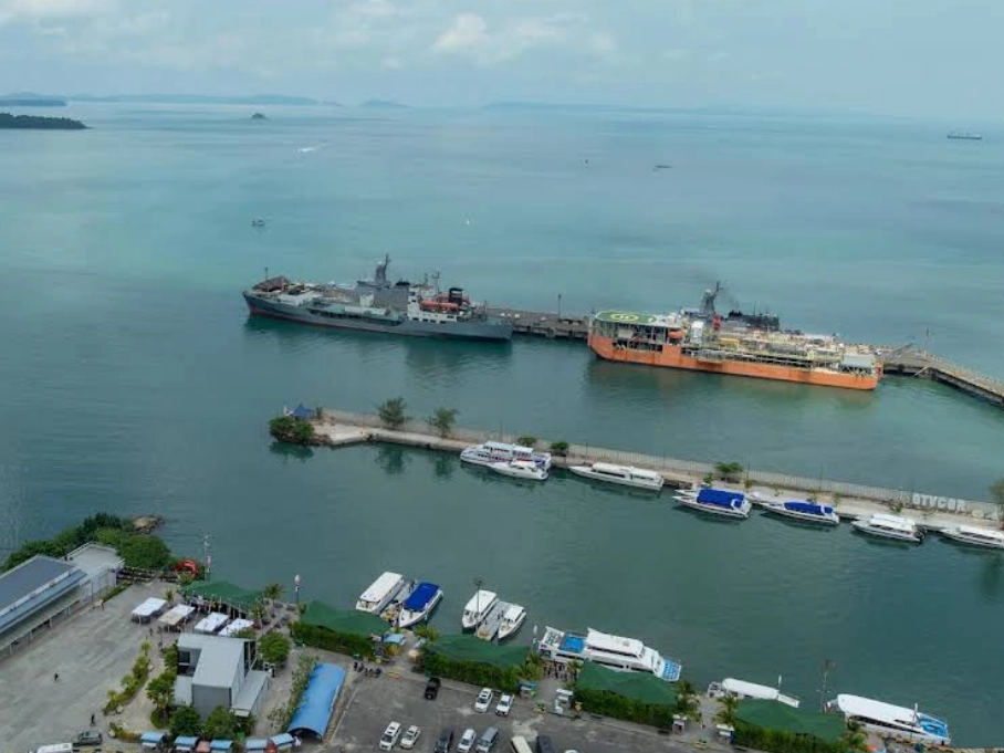 Ferry to Koh Rong port