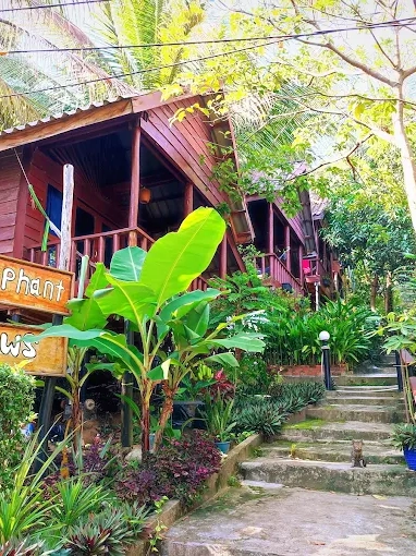 Happy Elephant Bungalows