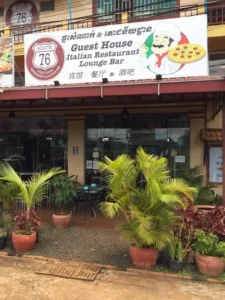 Route 76 Guest House - Italian Restaurant & Lounge Bar